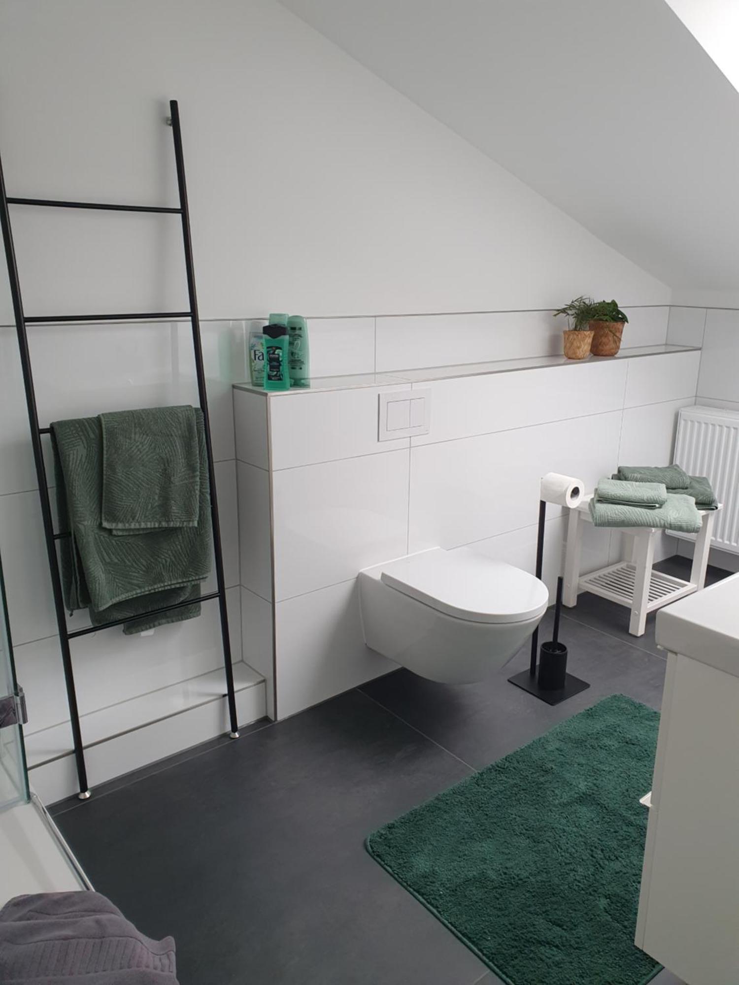 --Renoviert-- Ruhige 1-Zimmer Einliegerwohnung Mit Kueche Und Bad In Grossburgwedel Exteriör bild